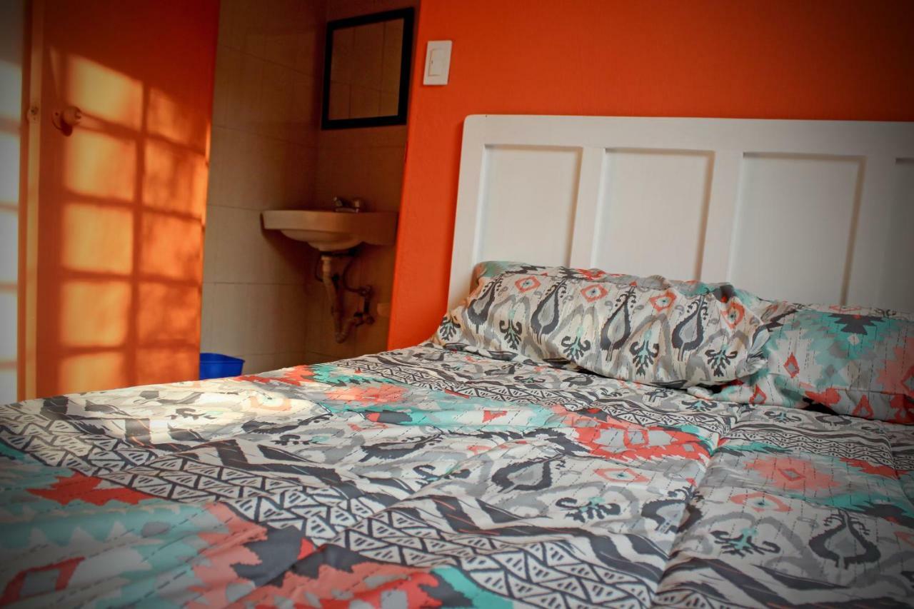 Hostal Americana Guadalajara Extérieur photo