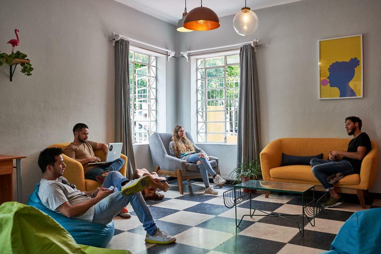 Hostal Americana Guadalajara Extérieur photo